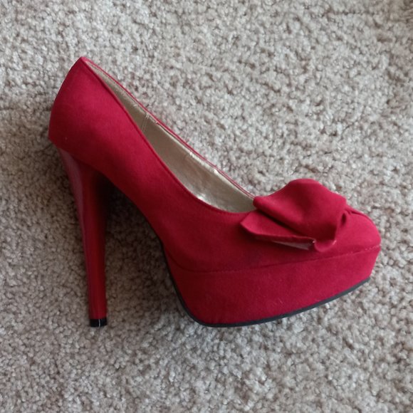 Red 6" Heels - Picture 1 of 2